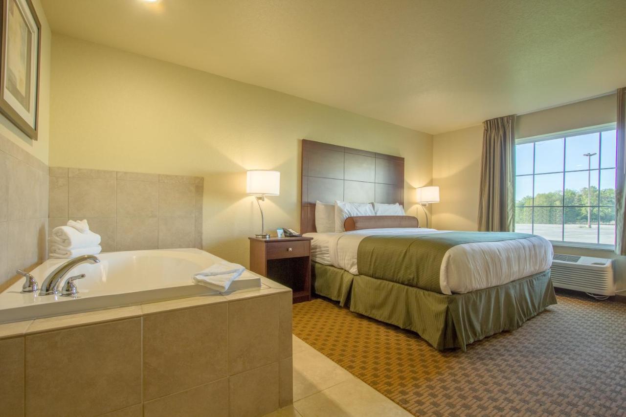 Cobblestone & - Hotel